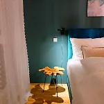Design Nr 2 Mit Terrasse Und Parkplatz アパート シュトラウビング