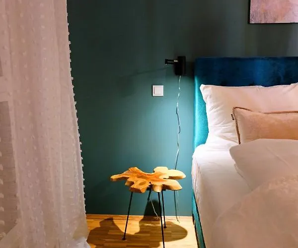 Design Nr 2 Mit Terrasse Und Parkplatz شقة اشتراوبينغ