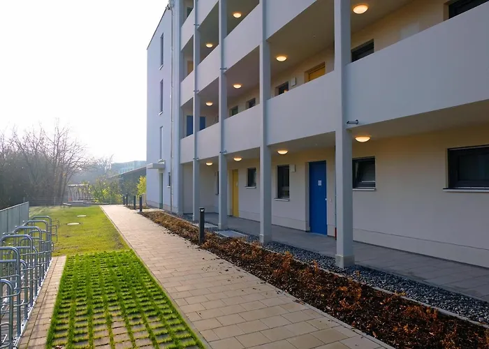 Design Nr 2 Mit Terrasse Und Parkplatz شقة *